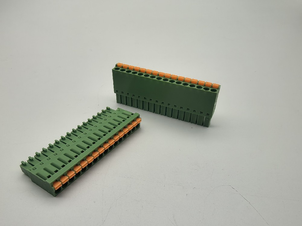 弹片式插拔接线端子